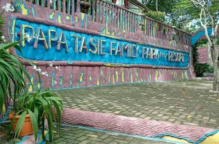Hotel Reddoorz @ Papa Tasie Camotes
