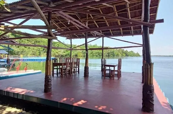 Hotel Reddoorz @ Papa Tasie Camotes Cebu