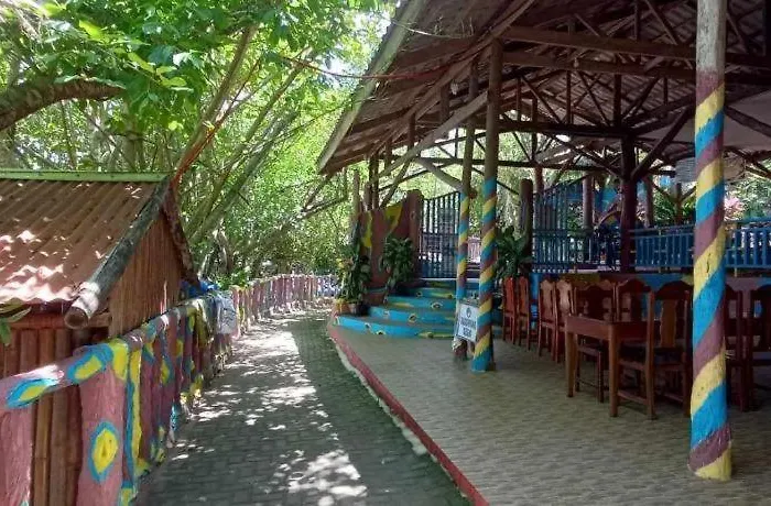Reddoorz @ Papa Tasie Camotes Hotel Cebu