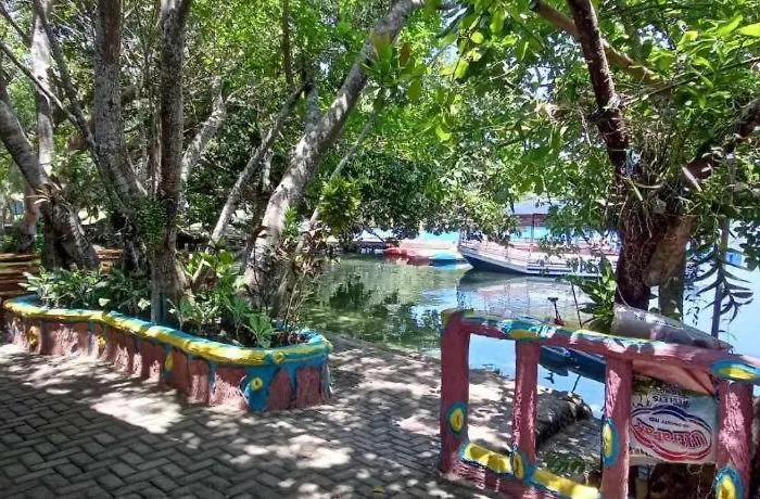 Reddoorz @ Papa Tasie Camotes Hotel 2*