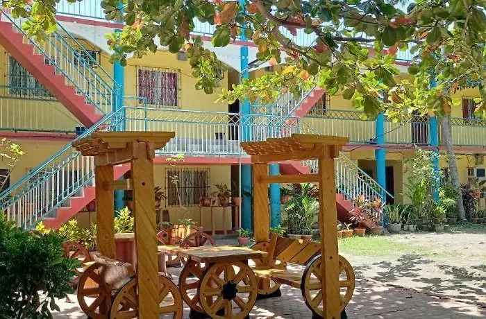 Reddoorz @ Papa Tasie Camotes 2*