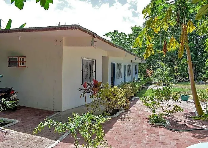 Reddoorz @ Papa Tasie Camotes Cebu