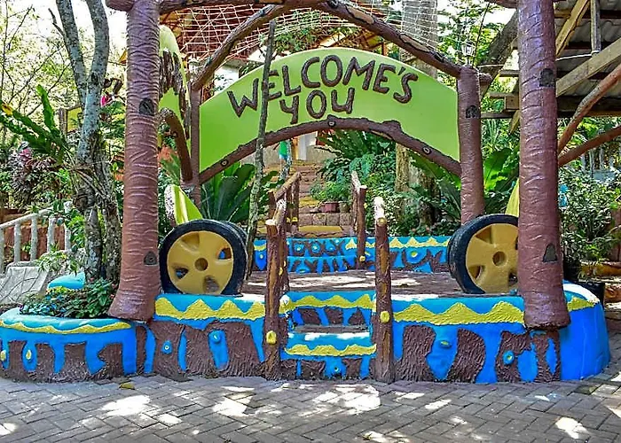 Reddoorz @ Papa Tasie Camotes Hotel 2*
