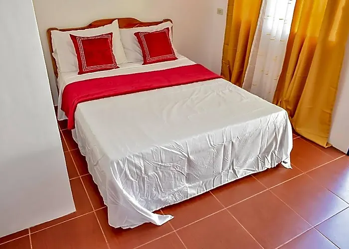 Reddoorz @ Papa Tasie Camotes