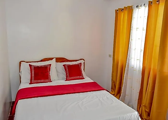 Reddoorz @ Papa Tasie Camotes Hotel 2*
