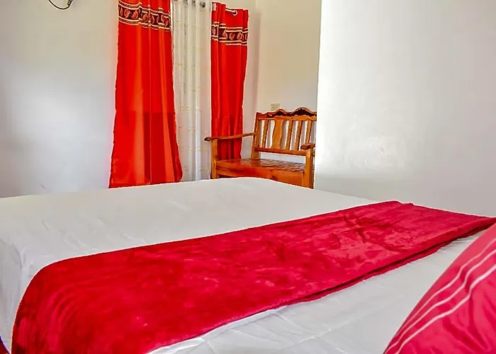 Hotel Reddoorz @ Papa Tasie Camotes Cebu